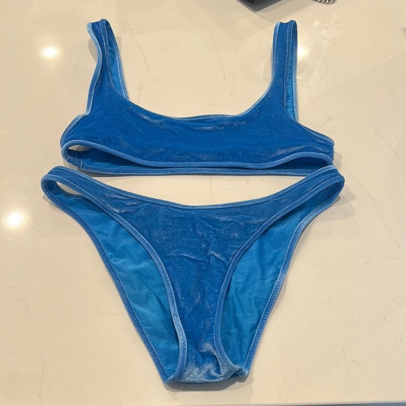 Triangl Velvet Bikini - Picture 1 of 2